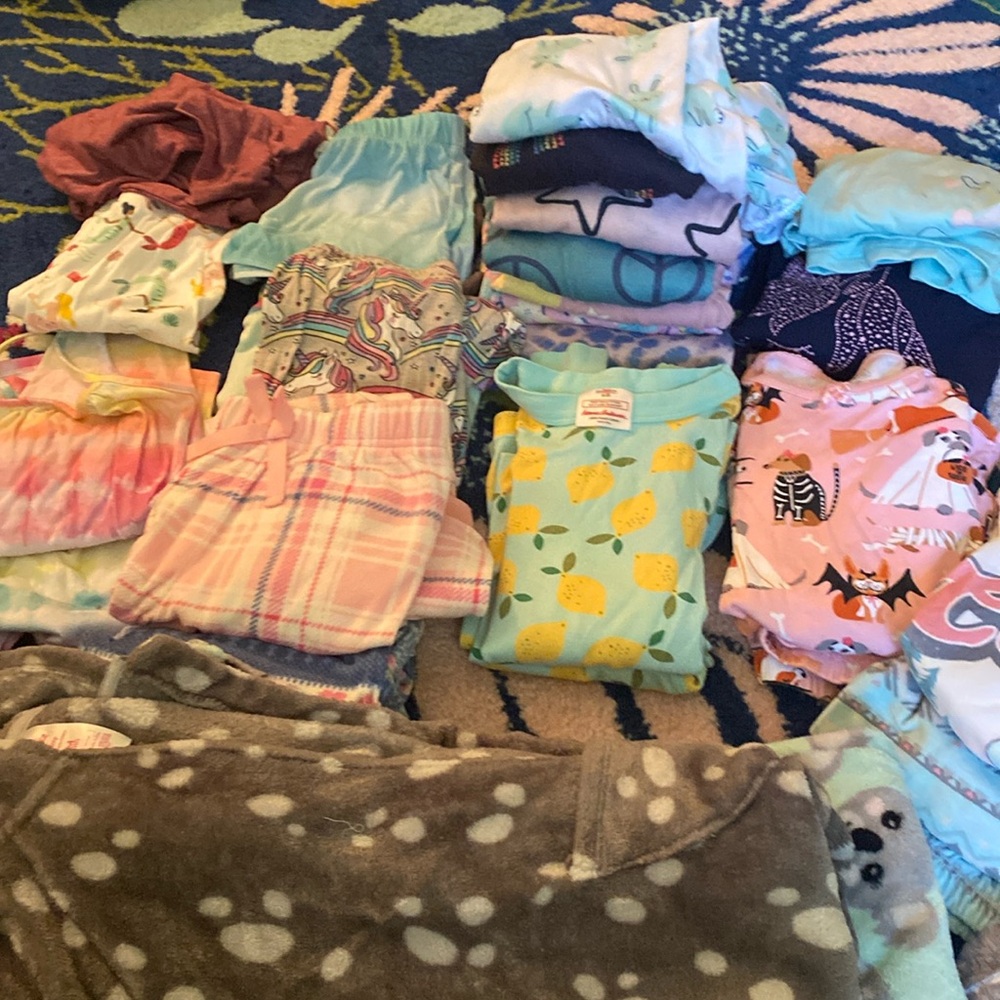 Huge lot of EUC girls’ pajamas. All sized 8-12. Many like new!